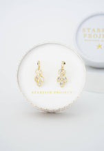 Load image into Gallery viewer, Golden Laurel Drops