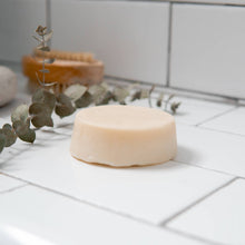 Load image into Gallery viewer, Hon's Lotion Bar