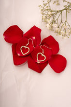 Load image into Gallery viewer, Hammered Heart Earrings