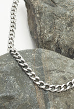 Load image into Gallery viewer, Linked Curb Chain in Stainless Steel