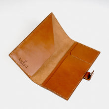 Load image into Gallery viewer, Passport Cover - Cognac