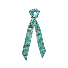 Load image into Gallery viewer, Lily Scrunchie