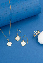 Load image into Gallery viewer, Clare Opal Necklace