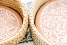 Load image into Gallery viewer, Oval Ivy Swirls Bread Warmer Basket