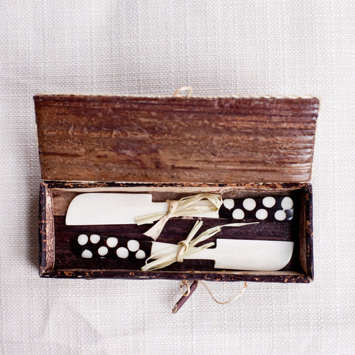COW BONE HORS D'OEUVRES KNIFE SET