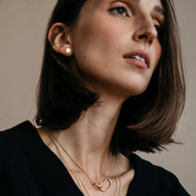 Load image into Gallery viewer, Pool Minimal Necklace | Brass
