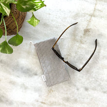 Load image into Gallery viewer, Glasses Pouch
