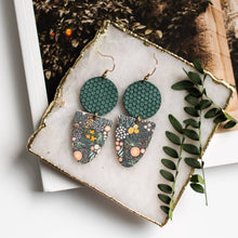 Load image into Gallery viewer, Juniper Drew Earrings
