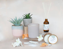 Load image into Gallery viewer, Worthy Candle: Sea Salt + Agave
