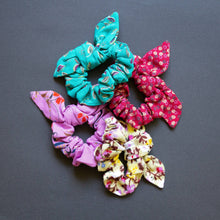 Load image into Gallery viewer, Knotted Scrunchie
