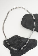 Load image into Gallery viewer, Linked Curb Chain in Stainless Steel
