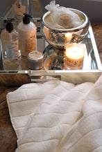 Load image into Gallery viewer, No. 8 Body Lotion
