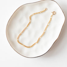 Load image into Gallery viewer, Figaro Chain Bracelet
