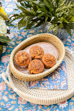 Load image into Gallery viewer, Oval Ivy Swirls Bread Warmer Basket
