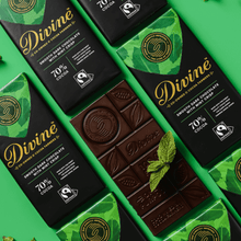 Load image into Gallery viewer, 70% Dark Chocolate with Mint Crisp Sharing Bar
