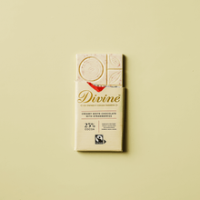 Load image into Gallery viewer, 25% White Chocolate with Strawberries Sharing Bar
